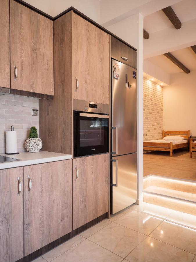 Kellys Cozy One Bedroom House Next To The Beach Ikonomianika ภายนอก รูปภาพ